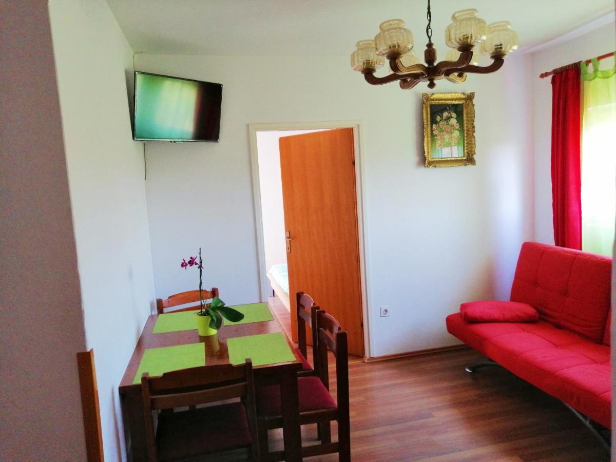 Apartments Brkovic Sukosan Exterior photo